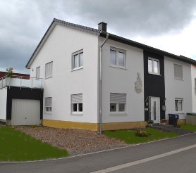 Zwei Familien Wohnhaus